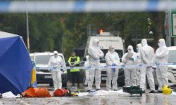 Η αστυνομία του Μάντσεστερ παραδέχεται ότι μπορεί να σκότωσε κατά λάθος ένα από τα θύματα της επίθεσης σε συναγωγή