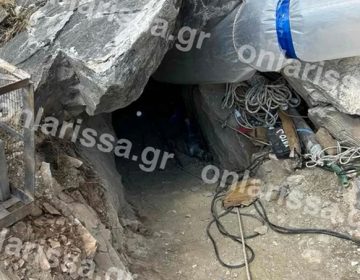 Παραδόθηκαν οι δίδυμοι χρυσοθήρες που έψαχναν λίρες μαζί με τον 53χρονο που έχασε τη ζωή του σε σπηλιά της Λάρισας