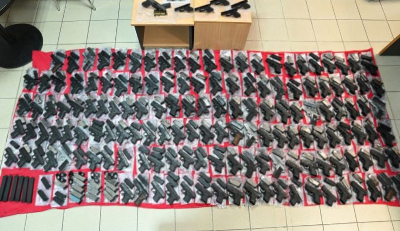 Πώς έφτασε η ΕΛ.ΑΣ. στον εντοπισμό των 13 Τούρκων με τα όπλα στον Έβρο – «Θα προσπαθούσαν να εισάγουν αυτόν τον οπλισμό στη χώρα μας»