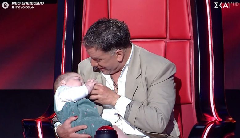 The Voice: Ο «babysitter» Γιώργος Μαζωνάκης – «Άσε το παιδί να κοιμηθεί»
