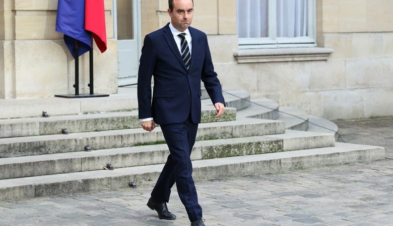 Ραγδαίες πολιτικές εξελίξεις στη Γαλλία: Παραιτήθηκε ο πρωθυπουργός Σεμπαστιάν Λεκορνί