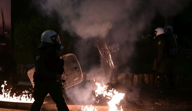 Επεισόδια έξω από την ισραηλινή πρεσβεία στην πορεία για αλληλεγγύη στην Παλαιστίνη