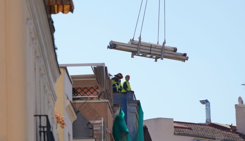 Τέσσερις αγνοούμενοι από την κατάρρευση πενταώροφου κτιρίου στο κέντρο της Μαδρίτης