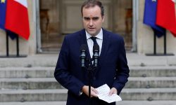 Ο Γάλλος πρωθυπουργός Λεκορνί άφησε ανοιχτό το ενδεχόμενο να υπάρξει πολιτική συμφωνία που θα μπορούσε να αποτρέψει νέες βουλευτικές εκλογές