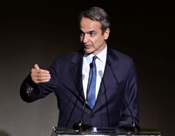 Στο 12ο ετήσιο μνημόσυνο του Γλαύκου Κληρίδη στη Λευκωσία ο Κυριάκος Μητσοτάκης