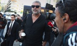 Στα δικαστήρια της Ευελπίδων ο Βασίλης Μπισμπίκης για το τροχαίο στη Φιλοθέη