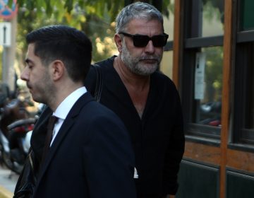 «Μόνο μια τσικουδιά ήπια» – Ένοχος ο Βασίλης Μπισμπίκης για το τροχαίο στη Φιλοθέη, χρηματική ποινή 7.000 ευρώ του επέβαλε το δικαστήριο