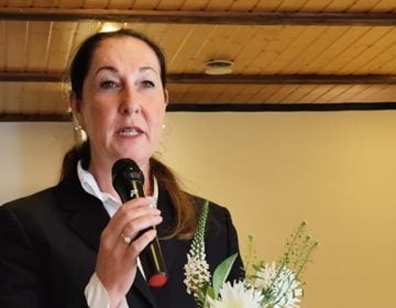 Την θετή κόρη της υπέδειξε ως δράστρια της επίθεσης με μαχαίρι η δήμαρχος του Χέρντεκε