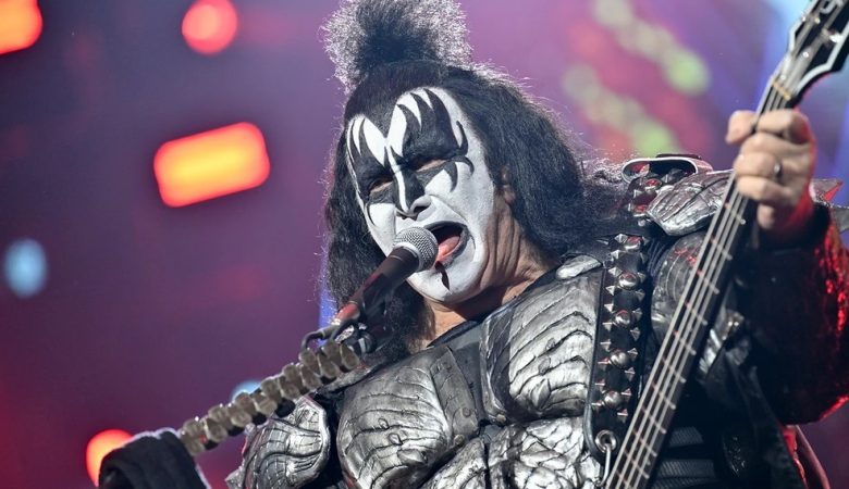 Ο Τζιν Σίμονς των Kiss αναρρώνει μετά από τροχαίο στο Μαλιμπού