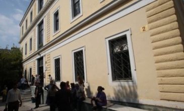 Αναβλήθηκε για την Πέμπτη η δίκη του πατέρα που φέρεται να έκανε χρήση ναρκωτικών δίπλα στο μωρό του