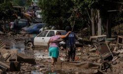 Τουλάχιστον 64 νεκροί και 65 αγνοούμενοι από τις καταρρακτώδεις βροχές στο Μεξικό