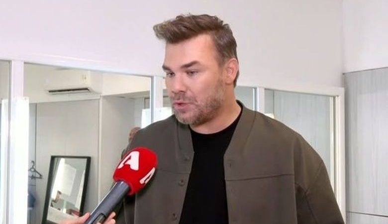 Ο Γιώργος Σαμπάνης για την πρόταση γάμου θαμώνα στο μαγαζί που εμφανιζόταν: «Ο κόσμος που ήταν εκεί ξέρει τι έγινε»