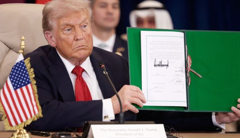 Ο Τραμπ ανέβασε διθυραμβικό βίντεο για τον εαυτό του μετά την ιστορική συμφωνία για τη Γάζα – «Η ειρήνη δεν είναι απλώς η ελπίδα που μπορούμε να ονειρευτούμε»