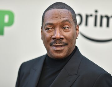 «Being Eddie» – Το νέo ντοκιμαντέρ του Netflix για τον εμβληματικό Έντι Μέρφι