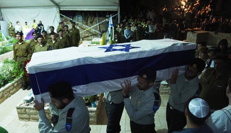 Οι ισραηλινές αρχές αυτοποίησαν τη σορό ομήρου που παραδόθηκε χθες από τη Χαμάς