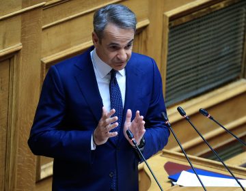 Μητσοτάκης από Βουλή: Οι εθνικοί χειρισμοί δεν ασκούνται σε καφενεία και πάνελ – Η διπλωματία δεν μπορεί να συγχέεται με την επαναστατική γυμναστική