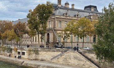 Ληστεία στο Λούβρο: Την προσαγωγή άλλων πέντε υπόπτων, ανακοίνωσαν οι αστυνομικές αρχές του Παρισιού – Ο ένας φέρεται να ήταν παρών στο ριφιφί