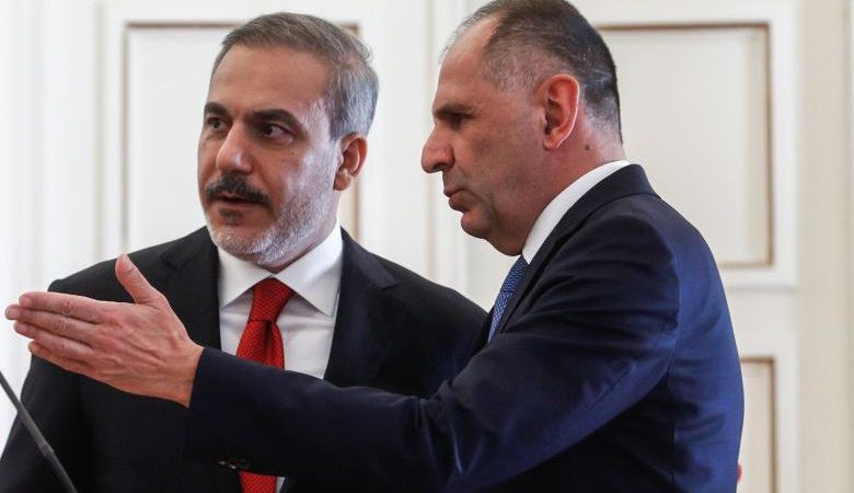Οι διμερείς σχέσεις και οι πρόσφατες διεθνείς εξελίξεις στο επίκεντρο της συνάντησης Γεραπετρίτη-Φιντάν στο Λουξεμβούργο