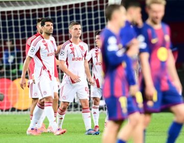 Champions League: Συντριβή του Ολυμπιακού από την Μπαρτσελόνα, μετά την άδικη αποβολή