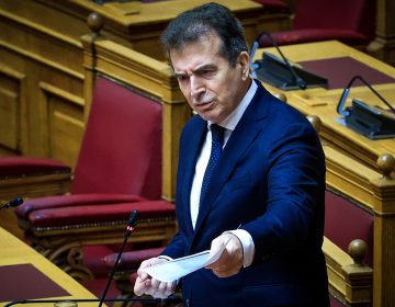 Χρυσοχοΐδης για την τροπολογία για τον Άγνωστο Στρατιώτη: Στα ιερά και τα κοινά οφείλουμε το μέγιστο σεβασμό