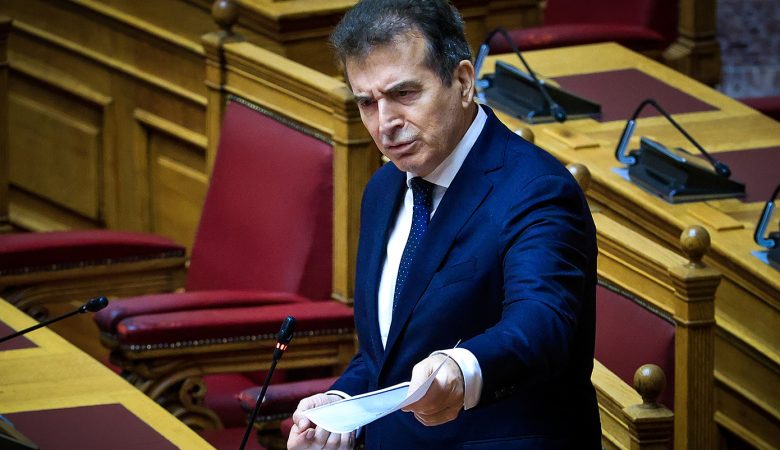 Χρυσοχοΐδης για την τροπολογία για τον Άγνωστο Στρατιώτη: Στα ιερά και τα κοινά οφείλουμε το μέγιστο σεβασμό