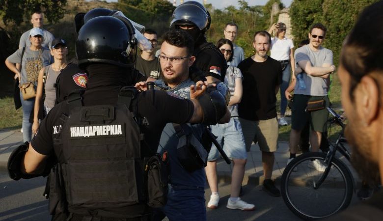 Ψήφισμα-κόλαφος του Ευρωπαϊκού Κοινοβουλίου για τις δημοκρατικές ελευθερίες στην Σερβία