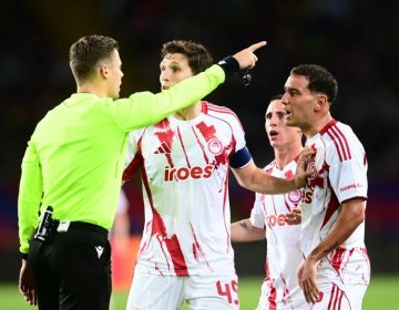 Δυσαρέσκεια του επικεφαλής διαιτησίας της UEFA με τον διαιτητή του αγώνα Μπαρτσελόνα-ΟΣΦΠ – Εμφανίστηκε εκνευρισμένος στα αποδυτήρια
