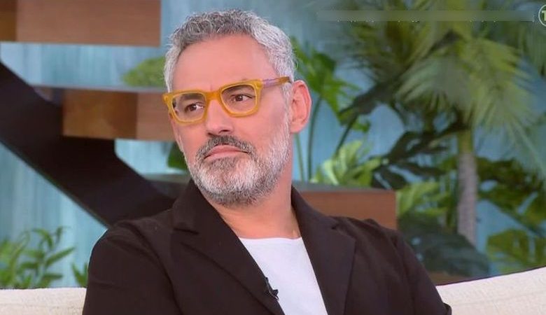 Ο Νίκος Συρίγος για τη βόλτα χωρίς κράνος με την Ελεωνόρα Ζουγανέλη: «Δεν χρειαζόμαστε κανέναν μπαμπούλα»