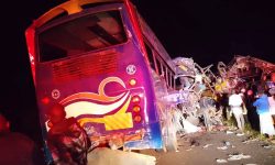 Δύο λεωφορεία συγκρούστηκαν μετωπικά στην Ουγκάντα – Τουλάχιστον 63 νεκροί