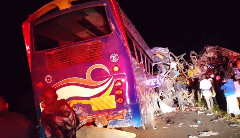 Δύο λεωφορεία συγκρούστηκαν μετωπικά στην Ουγκάντα – Τουλάχιστον 63 νεκροί