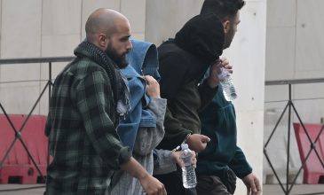 Ολοκληρώθηκαν οι απολογίες για τις παράνομες επιδοτήσεις στον ΟΠΕΚΕΠΕ: 13 κατηγορούμενοι προφυλακίστηκαν