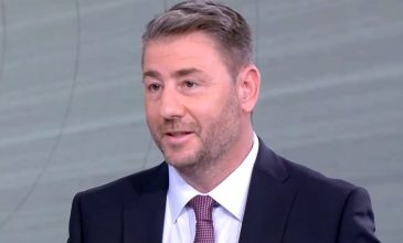 Ανδρουλάκης: Ο πρωθυπουργός χρησιμοποιεί το Μνημείο του Άγνωστου Στρατιώτη για να διχάσει τον ελληνικό λαό