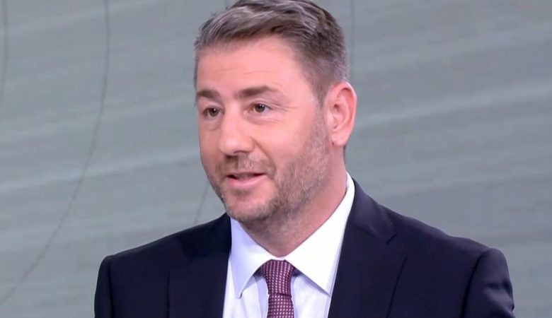 Ανδρουλάκης: Ο πρωθυπουργός χρησιμοποιεί το Μνημείο του Άγνωστου Στρατιώτη για να διχάσει τον ελληνικό λαό