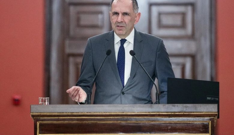 Γεραπετρίτης: Δεν νοείται σήμερα αλλαγή συνόρων δια της βίας