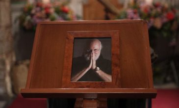 Η οργή του Οδυσσέα Ιωάννου για την κηδεία Σαββόπουλου: Πού ήσουνα χθες Αριστερά μου;
