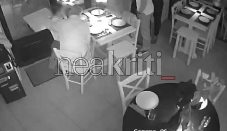 Κουκουλοφόροι επιτέθηκαν με αυγά στον Μάκη Βορίδη που βρισκόταν σε εστιατόριο στο Ηράκλειο – Αναποδογύρισαν τραπέζια, πέταξαν καρέκλες και μπουκάλια