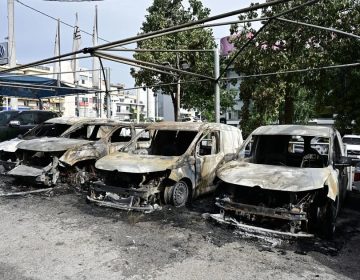 Εμπρηστική επίθεση σε αντιπροσωπεία οχημάτων στη Νέα Φιλαδέλφεια τα ξημερώματα