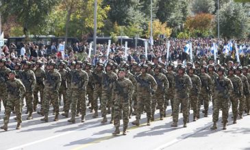 Τα νέα τεχνολογικά συστήματα «έκλεψαν» την παράσταση στη φετινή στρατιωτική παρέλαση στη Θεσσαλονίκη