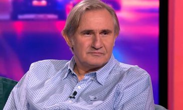 Άκης Σακελλαρίου: «Καθόμουν σε ένα παγκάκι και έλεγα τώρα το ζω αυτό ή δεν το ζω»