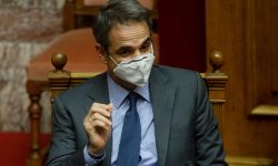 Ο Κυριάκος Μητσοτάκης διαγνώστηκε με κορονοϊό – Με τηλεδιάσκεψη το Υπουργικό