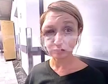 «Τον αγαπώ», σοκάρει η εικόνα και η αντίδραση της 40χρονης στο Κορωπί μετά τον ξυλοδαρμό της