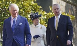 Ο βασιλιάς Κάρολος αφαίρεσε τους τίτλους του πρίγκιπα Άντριου και τον διέταξε να φύγει από την έπαυλή του