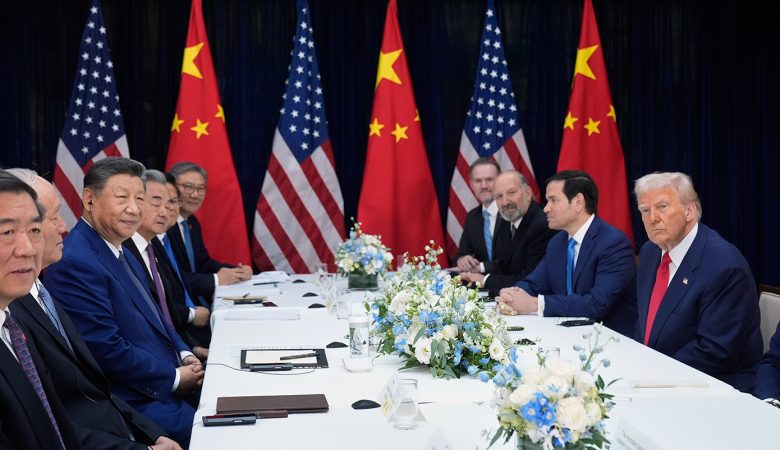 Όσα ανακοίνωσε ο Ντόναλντ Τραμπ μετά τη συνάντησή του με τον Σι Τζινπίνγκ: Φαιντανύλη, σπάνιες γαίες, σόγια…