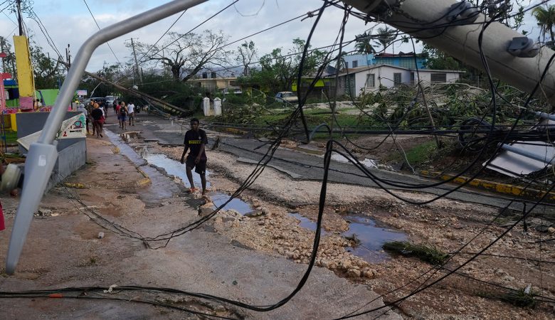Ο κυκλώνας Μελίσα χτυπά την βόρεια Καραϊβική, επιταχύνεται ενώ κατευθύνεται προς τις Βερμούδες