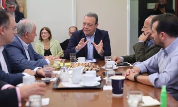 Φάμελλος: Μια ισχυρή δημοκρατία θέλει και ισχυρούς δήμους και ισχυρή κοινωνία – Η κυβέρνηση επιτίθεται στην αυτοδιοίκηση
