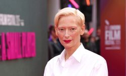 Ποια είναι η αντισυμβατική Τίλντα Σουίντον που αποκαλείται «Κόκκινη αριστοκράτισσα» του σινεμά