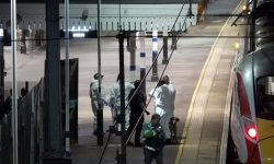 Ο ύποπτος για την επίθεση με μαχαίρι μέσα σε τρένο στην Αγγλία, δεν ήταν γνωστός στην Αντιτρομοκρατική