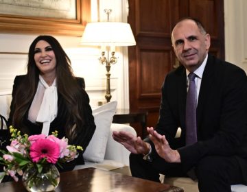 Την πρέσβη των ΗΠΑ, Γκίλφοϊλ, δέχθηκε στο υπουργείο Εξωτερικών ο Γεραπετρίτης