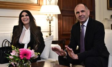 Την πρέσβη των ΗΠΑ, Γκίλφοϊλ, δέχθηκε στο υπουργείο Εξωτερικών ο Γεραπετρίτης