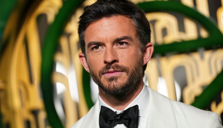 O Τζόναθαν Μπέιλι είναι ο πιο σέξι άνδρας για το 2025